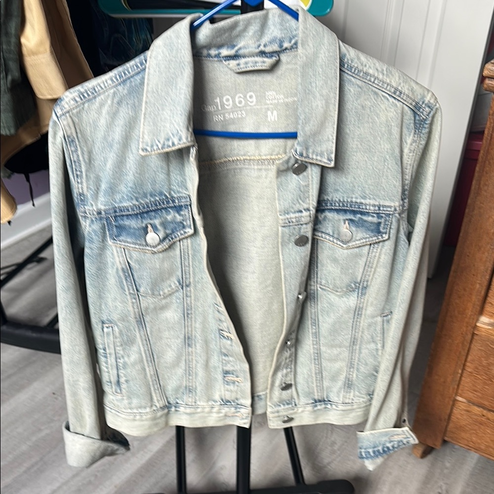 GAP Blue Jean Jacket Classic Denim Style